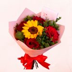 Ramo de 4 Rosas rojas  y Girasol