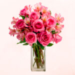 Florero de Rosas y Astromelias